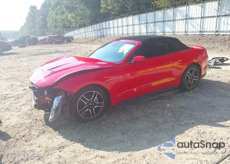 2021 Ford Mustang z USA, uszkodzony, nr VIN 1FATP8UH8M5107996